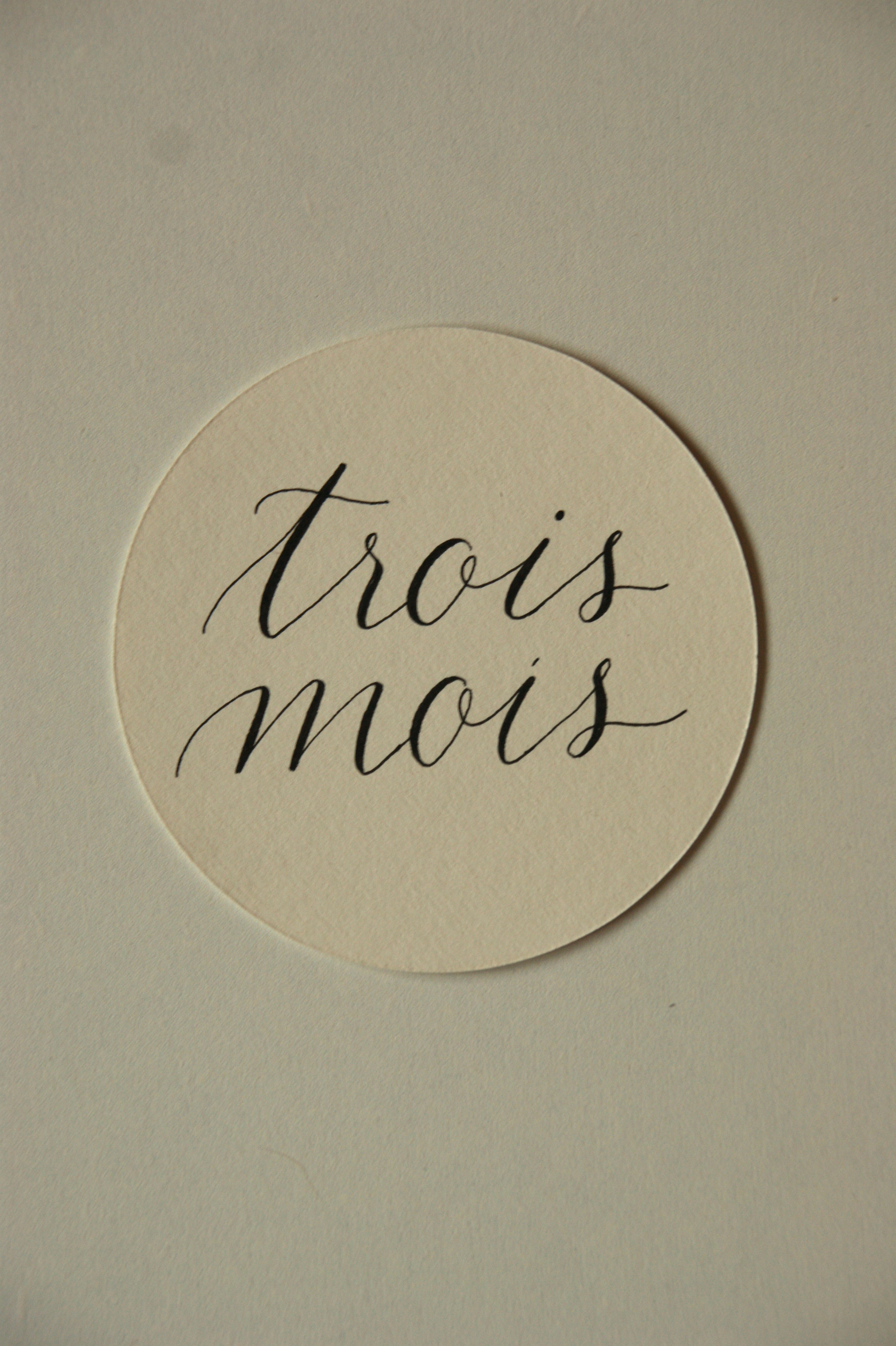 Cartes étapes rondes — Papier calligraphié à la main